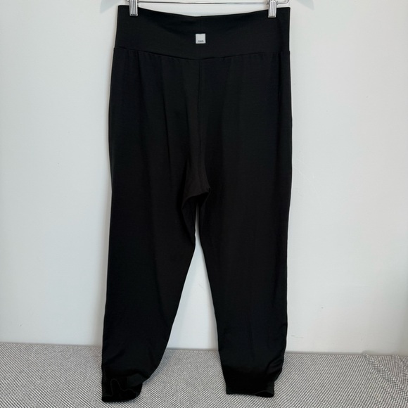 Vuori lux at ease pants harem pant  size M - Picture 4 of 10
